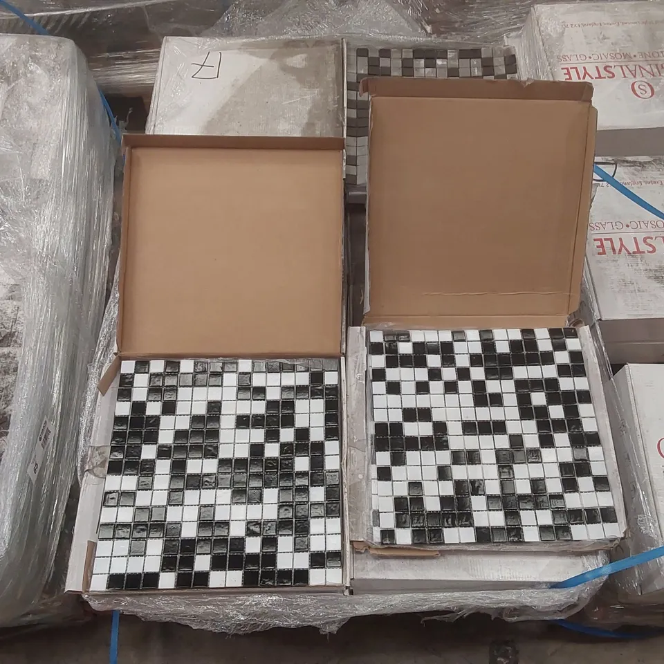 PALLET CONTAINING APPROXIMATELY 268x BRAND NEW MOSAIC TILES