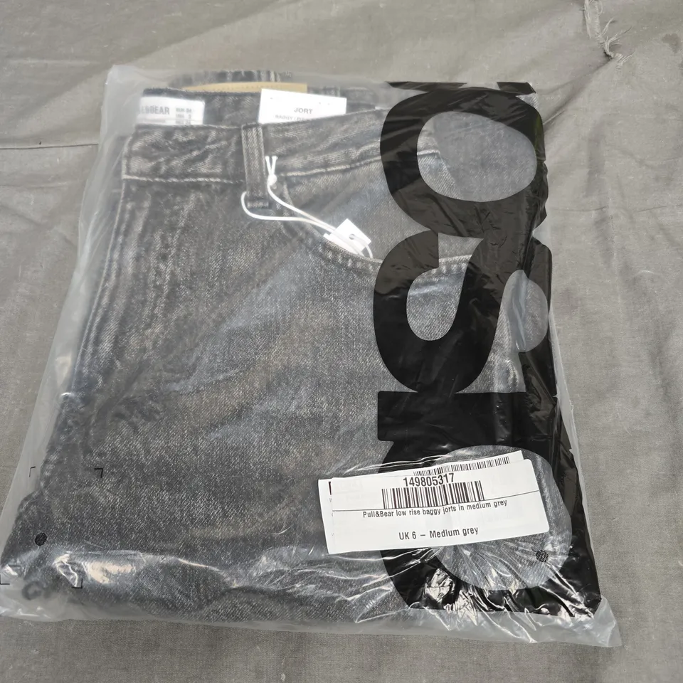 PULL & BEAR LOW RISE BAGGYJORTS IN MEDIUM GREY UK 6