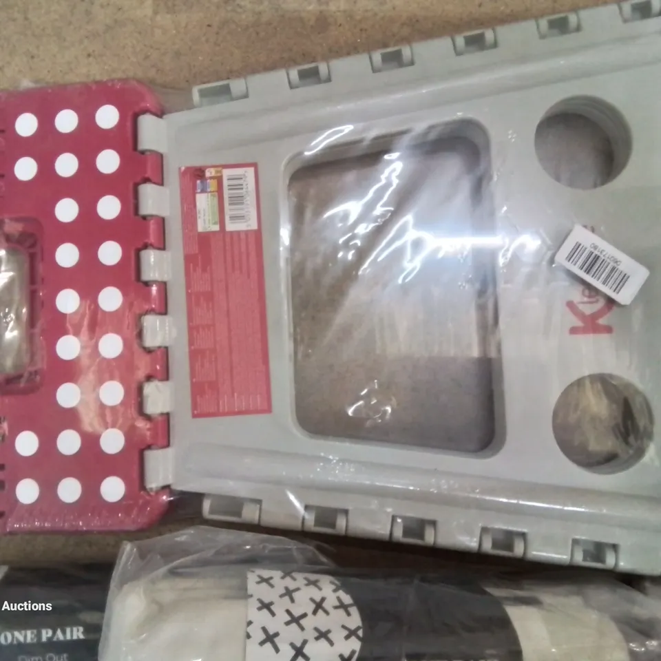 A SELECTION OF APPROXIMATELY 10X QUALITY BRAND NEW HOUSEHOLD ITEMS.