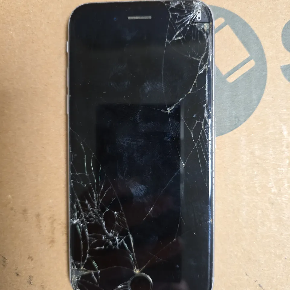 APPLE IPHONE 6S SMARTPHONE 