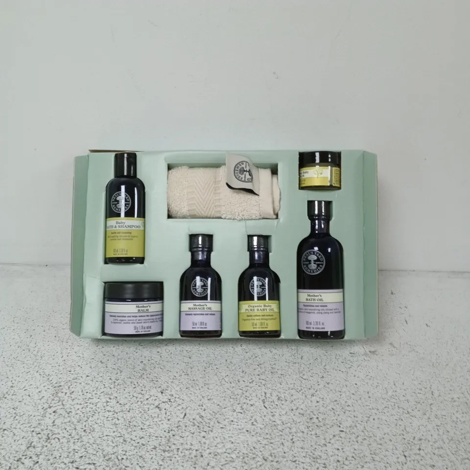 NEAL'S YARD REMEDIES ORGANIC MOTHER & BABY COLLECTION – BOXED