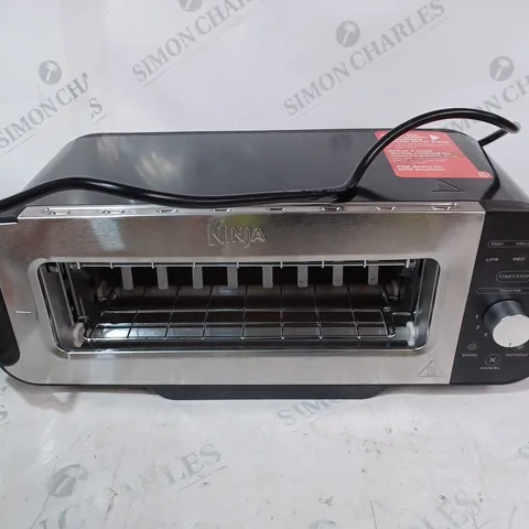 BOXED NINJA 2 IN 1 TOASTER & GRILL ST100UK