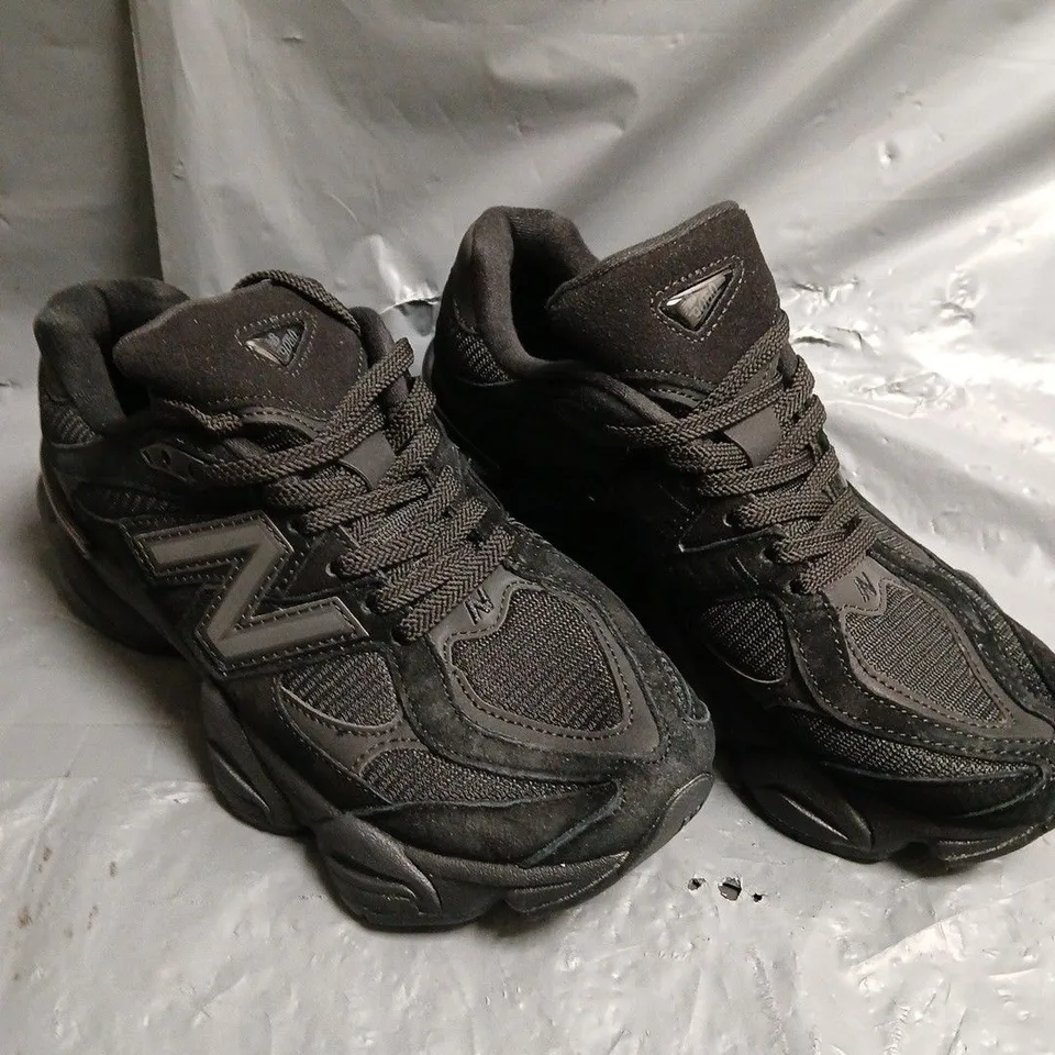 NEW BALANCE ABSORB TRAINERS IN BLACK - 6