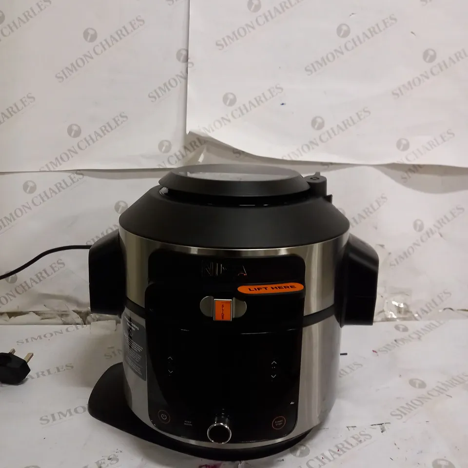NINJA FOODI SMARTLID MULTI-COOKER