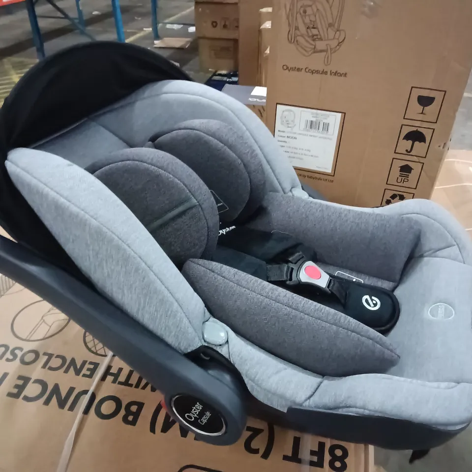OYSTER CAPSULE INFANT CAR SEAT