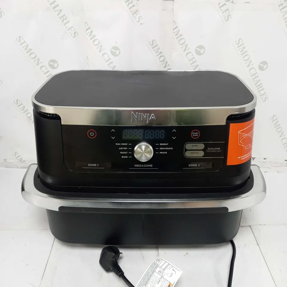BOXED NINJA 10.4L FOODI FLEXDRAWER DUAL AIR FRYER IN BLACK AF500UK