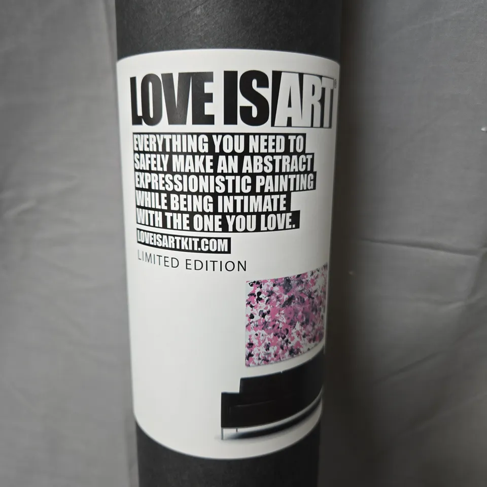 LOVE IS ART KIT – LIMITED EDITION COUPLES ABSTRACT PAINTING KIT (TUBE)