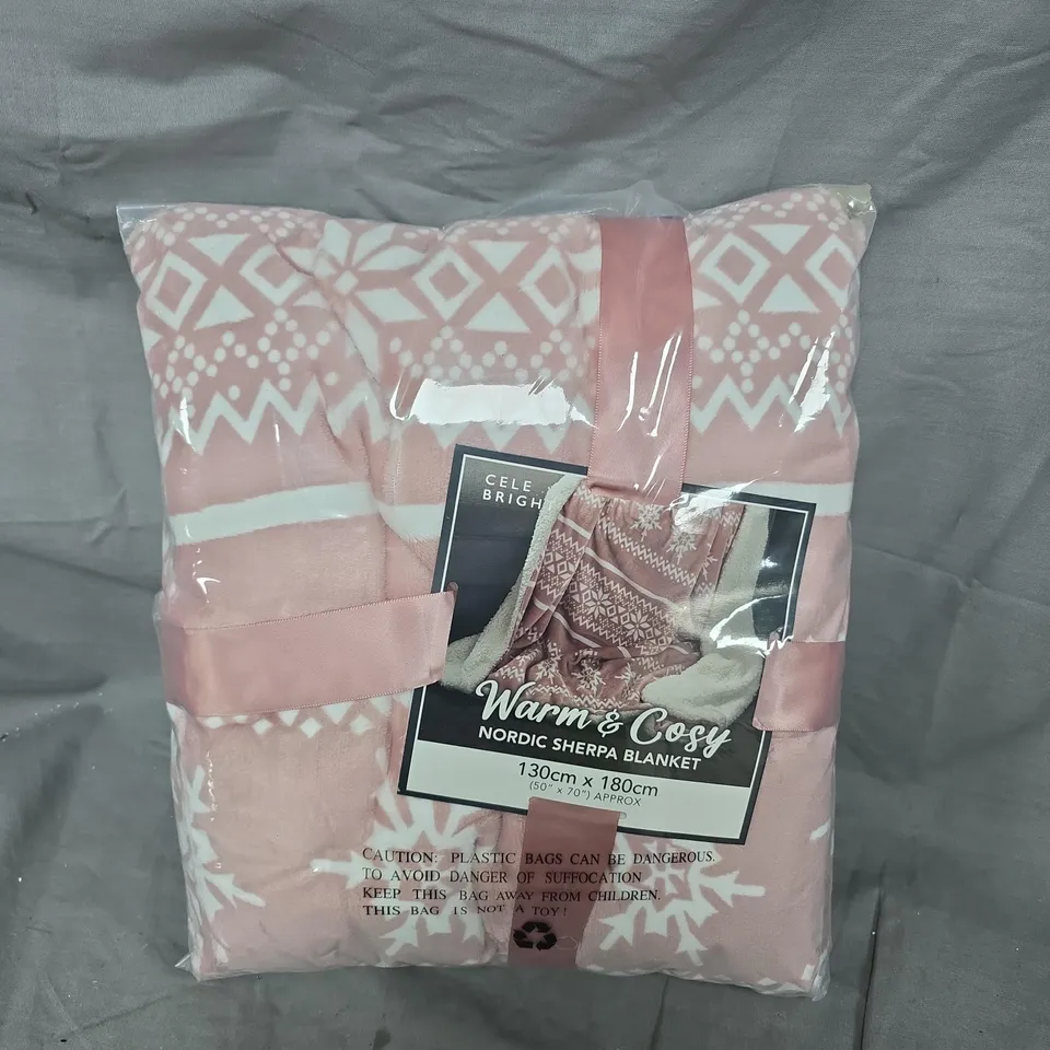 BAGGED CELE BRIGHT WARM & COSY NORDIC SHERPA BLANKET IN PINK/WHITE (130X180CM)