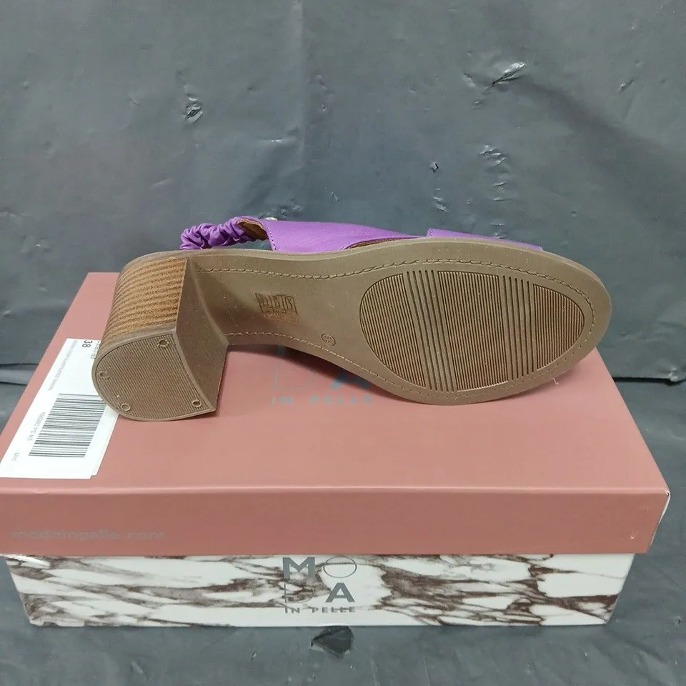 BOXED PAIR OF MODA IN PELLE LASANDRA CROSS OVER SANDALS IN PURPLE - 6