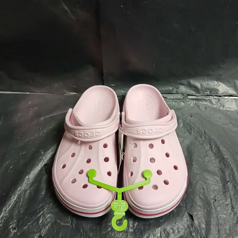 BAGGED BAYABAND CLOG CROC - UK SIZE M6 / W7