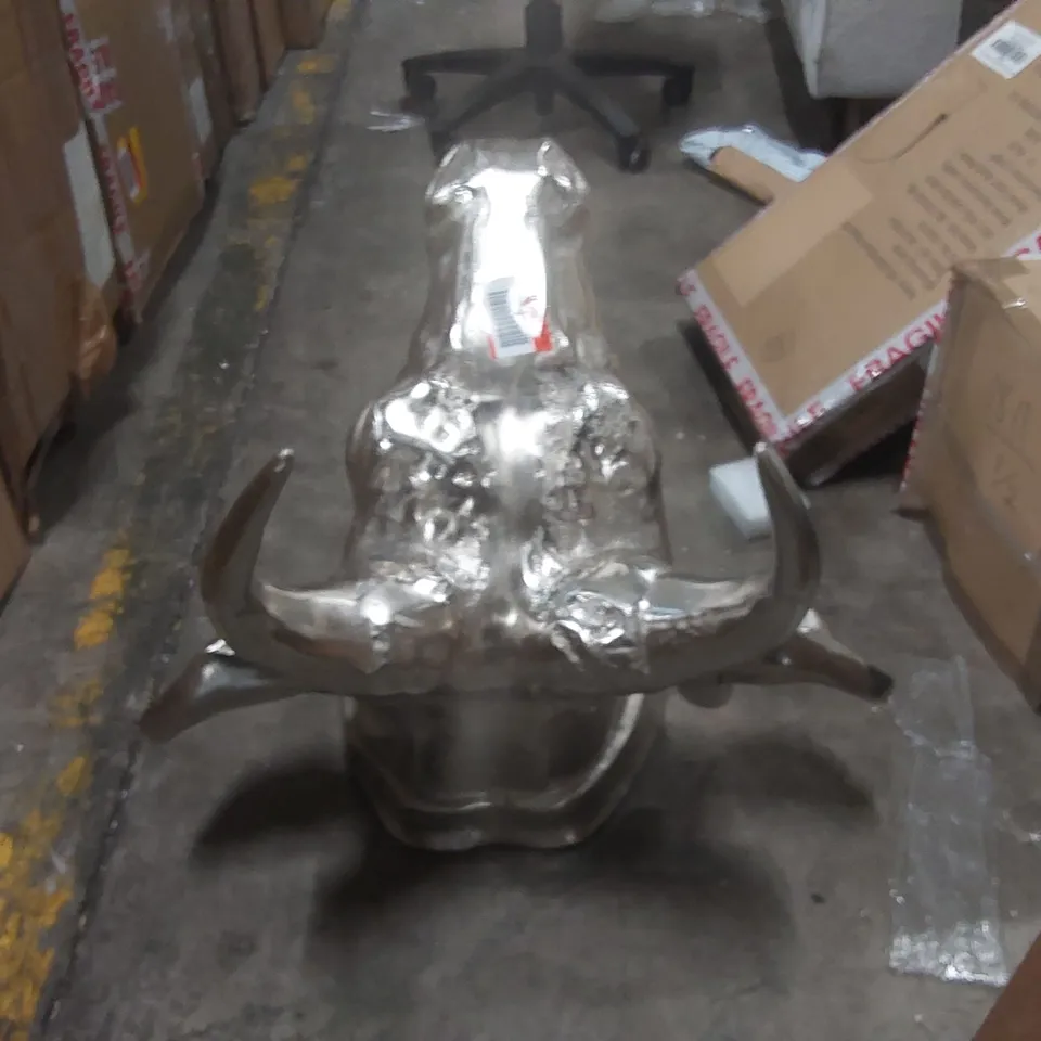 BULL HEAD METAL WALL DECOR