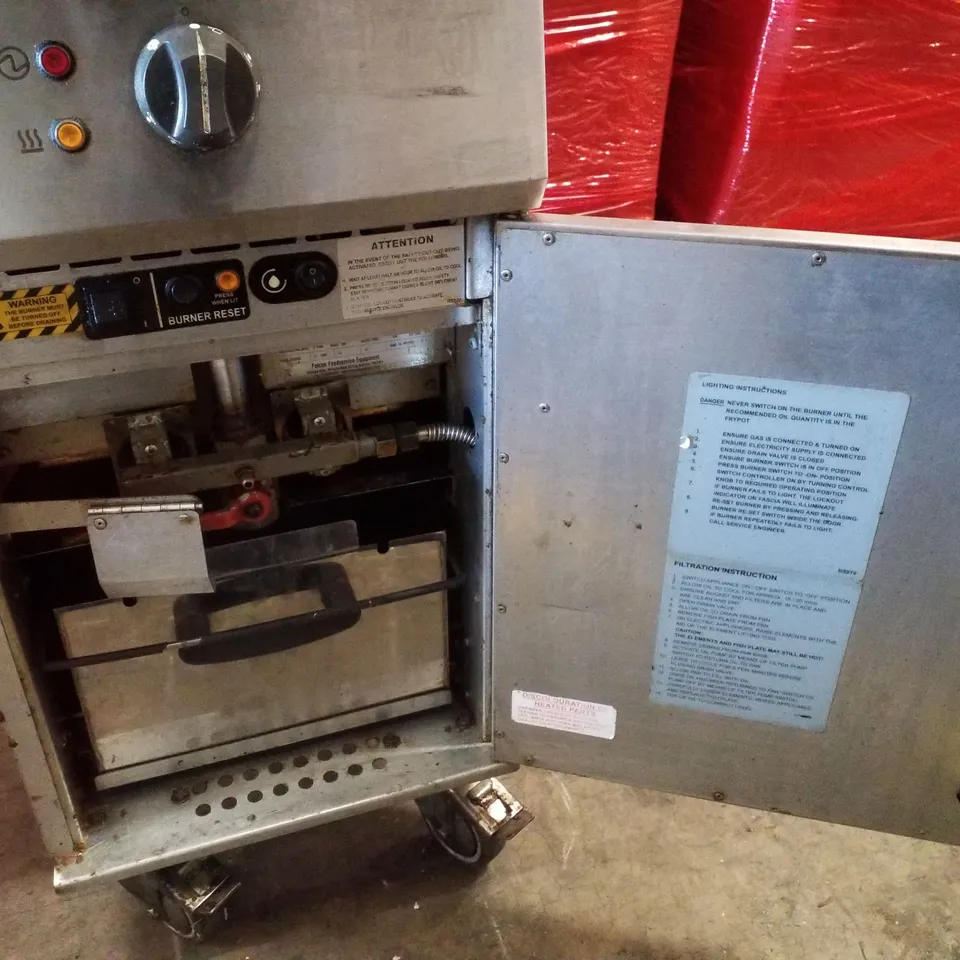 FALCON G401F NAT GAS FRYER WITH PUMPED FILTRATION