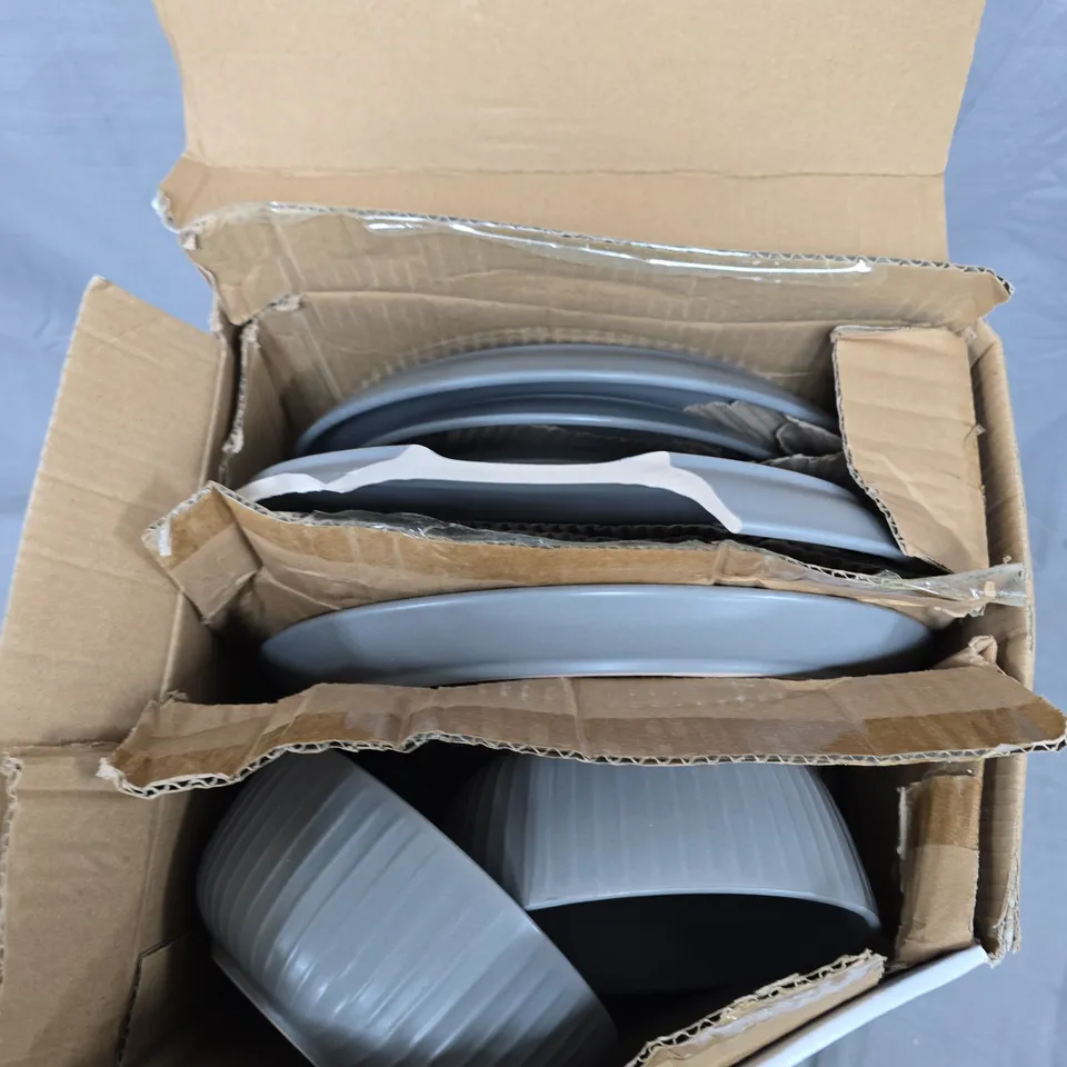 HOME GREY RIBBED DINNER SET 