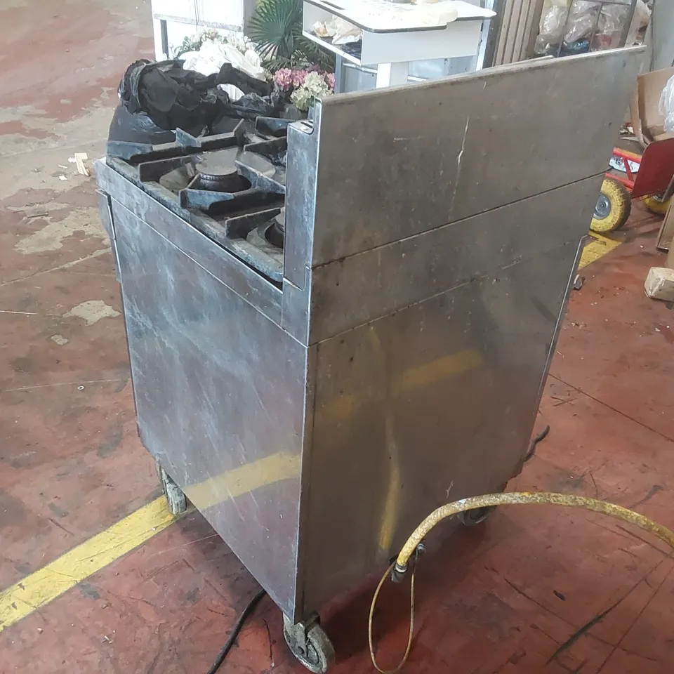 MARENO COMMERCIAL GAS 4 BURNER OVEN RANGE