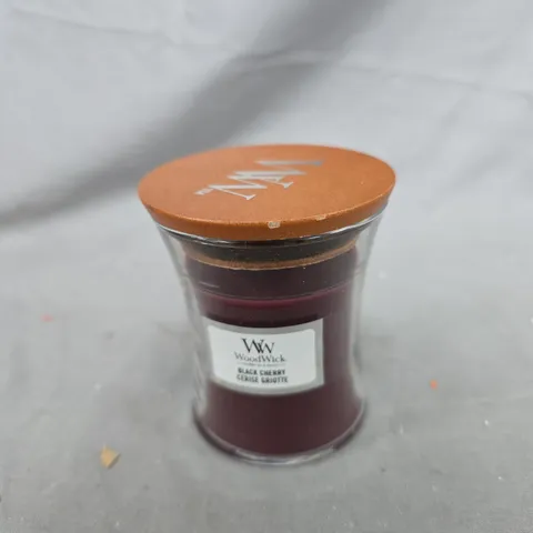WOODWICK BLACK CHERRY SCENTED CANDLE IN GLASS JAR WITH WOODEN LID