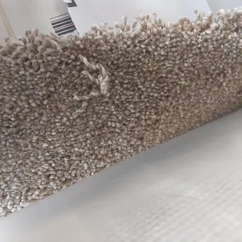 ROLL OF QUALITY FIRST IMPRESSIONS FRESH CARPET - APPROXIMATELY 2 x 5m
