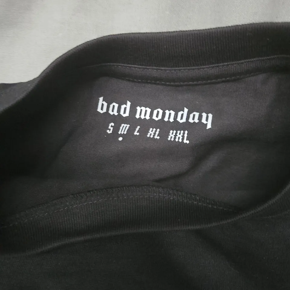 BAD MONDAY SKULL GRAPHIC T-SHIRT – BLACK - MEDIUM