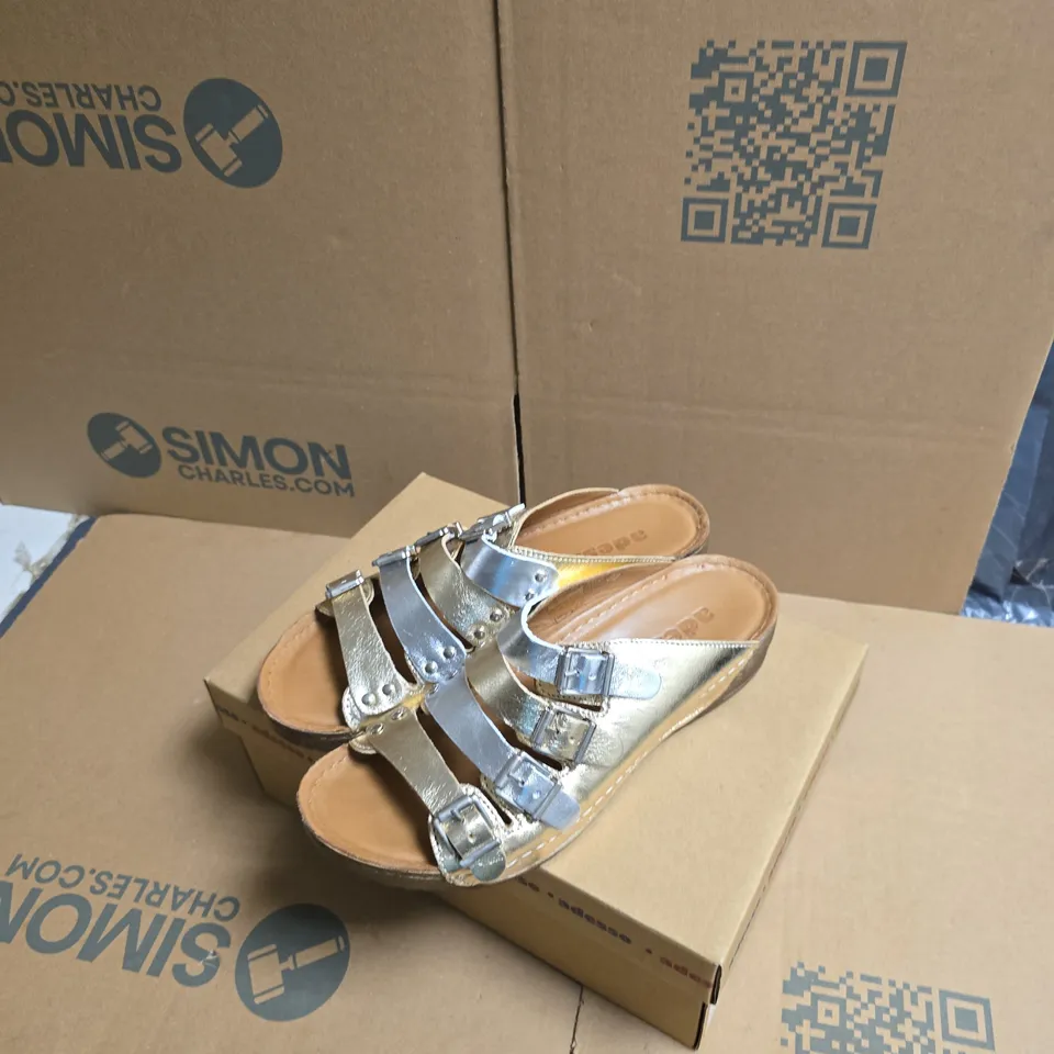 ADESSO WOMEN'S METALLIC SILVER SANDALS WITH BUCKLE STRAPS – SIZE NOT SHOWN UK 6