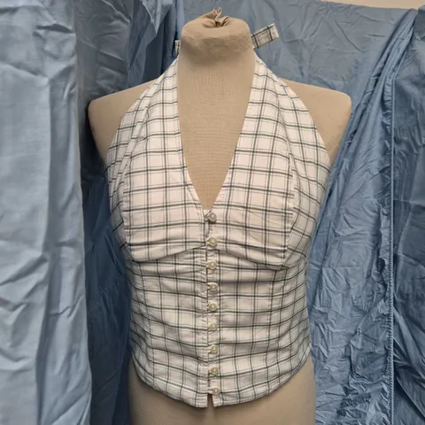 ABERCROMBIE & FITCH WOMEN'S CHECKERED BUTTON-FRONT HALTER TOP – MEDIUM