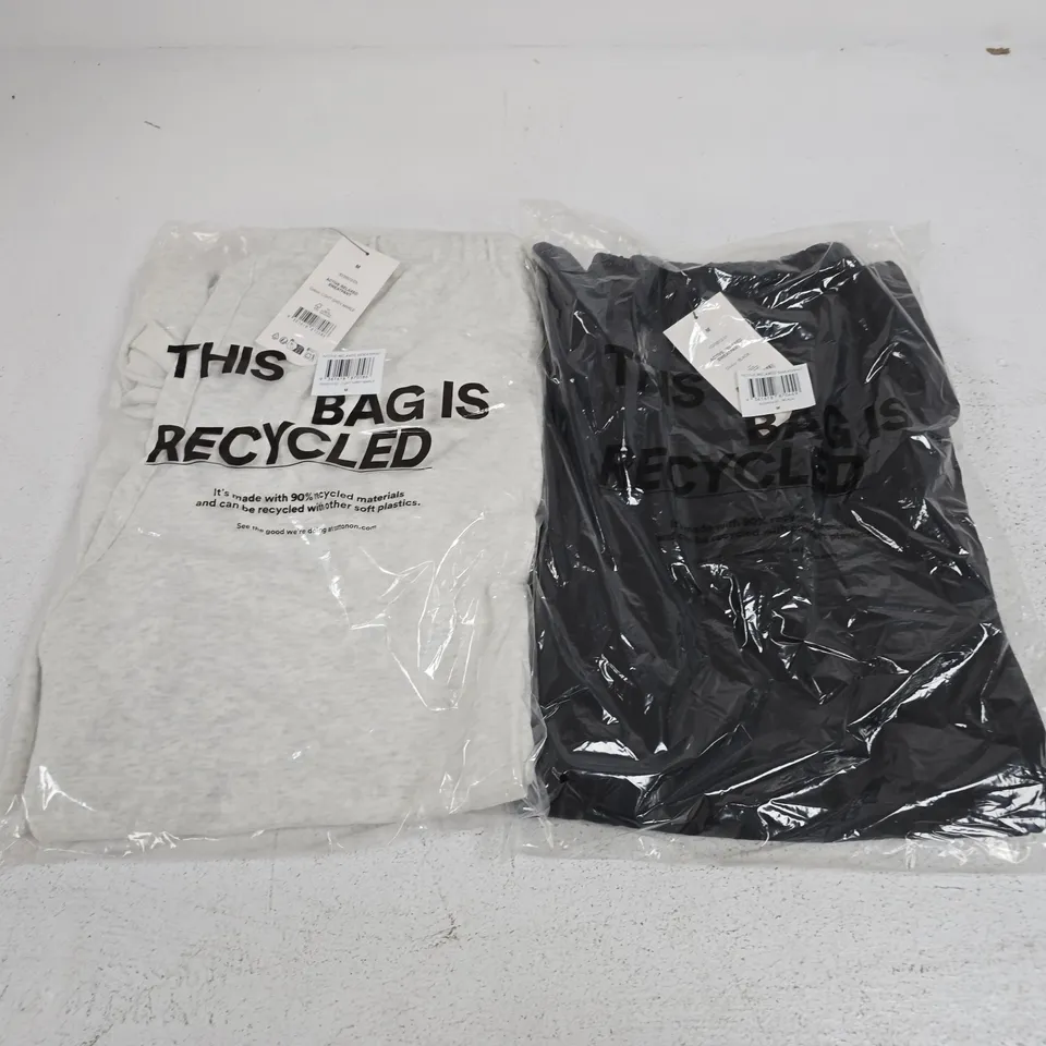APPROXIMATELY 8 BAGGED ACTIVE RELAXED SWEATPANTS IN BLACK & LIGHT GREY MARL