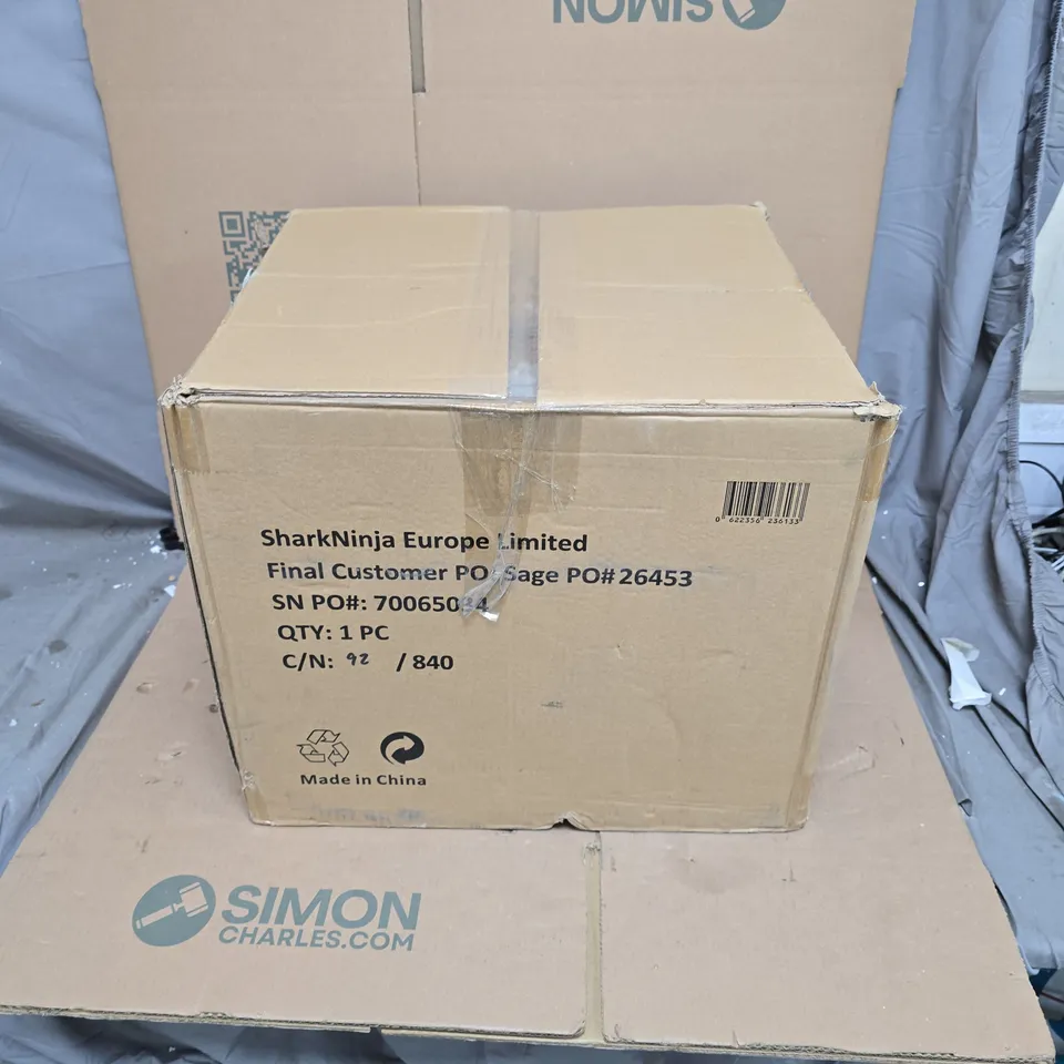 MASTERPRO SMOKELESS GRILL 5.6LTR 1760W – BLACK (NOT IN ORIGINAL BOX)