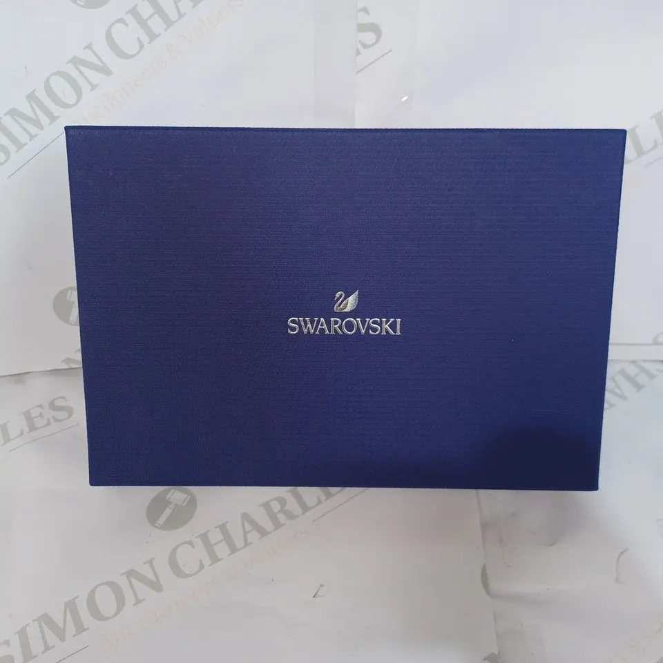 SWAROVSKI HOLIDAY CHEERS TREE WITH SET OF 7 MAGNETS