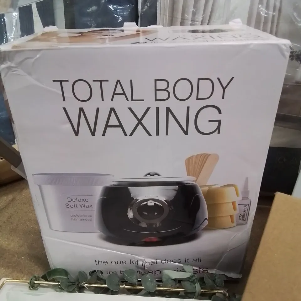 SELECTION OF BRAND NEW HOUSEHOLD ITEMS TO INCLUDE TABLE LAMP, TOTAL BODY WAXING KIT, VAC CLEANER, MUG SET, ETC.
