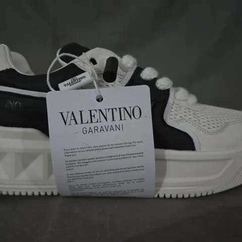 BOXED PAIR OF VALENTINO GARAVANI SHOES IN BLACK/WHITE EU SIZE 43