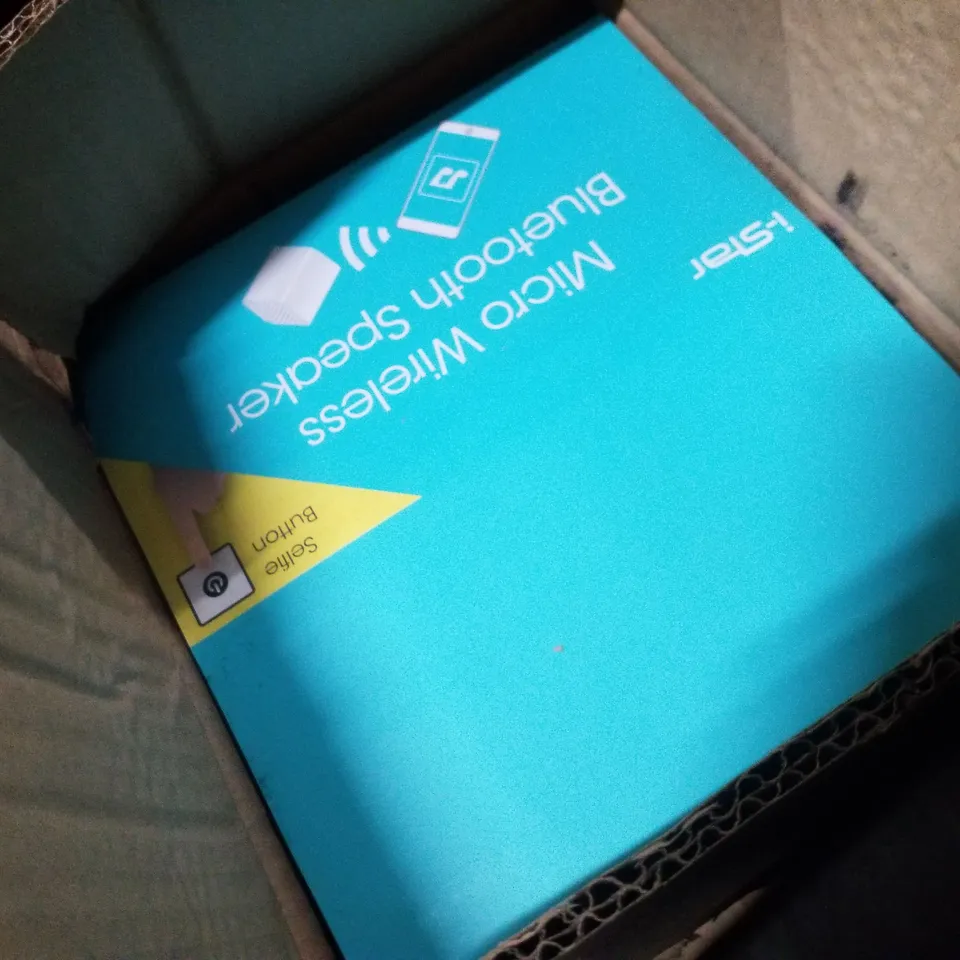 PALLET CONTAINING ASSORTED ELECTRICAL PRODUCTS INCLUDING UNIVERSAL SWIVEL TABLETOP TV STAND WITH GLASS BASE, EXTENSION REELS & MICRO WIRELESS BLUETOOTH SPEAKERS