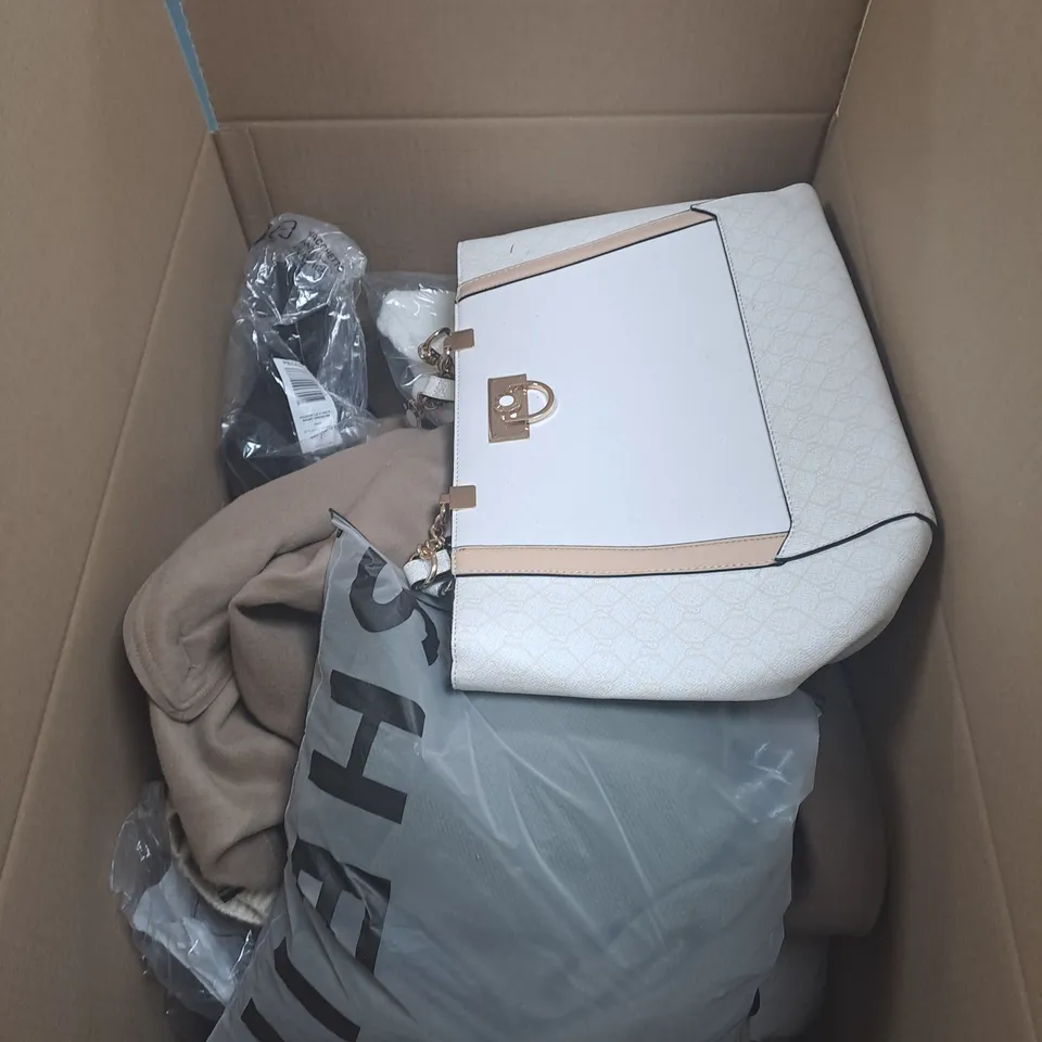 BOX OF APPROX. 25 ASSORTED CLOTHING VARYING IN SIZE/COLOUR/STYLE TO INCLUDE:  TOPS, TROUSERS, JUMPERS