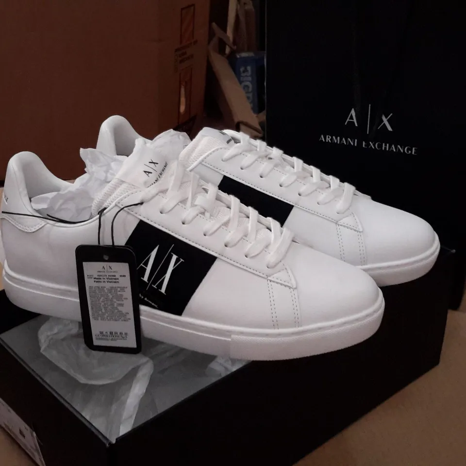 BOXED ARMARNI EXCHANGE TRAINERS -9UK - WHITE 