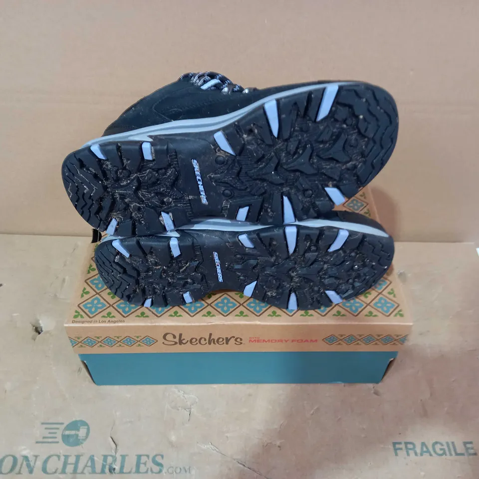 BOXED PAIR OF SKECHERS - SIZE 6