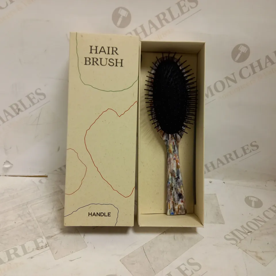 HANDLE HAIR BRUSH