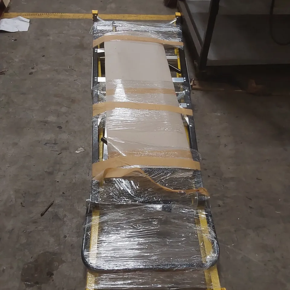 GLASS FIBRE PODIUM STEPS INSULATE 4 TREADS, H 1090 MM