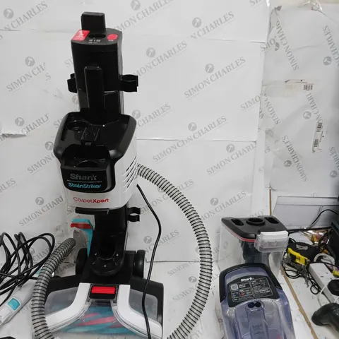 SHARK CARPET XPERT DEEP CARPET CLEANER & BUILT IN STAIN STRIKER EX200UK 