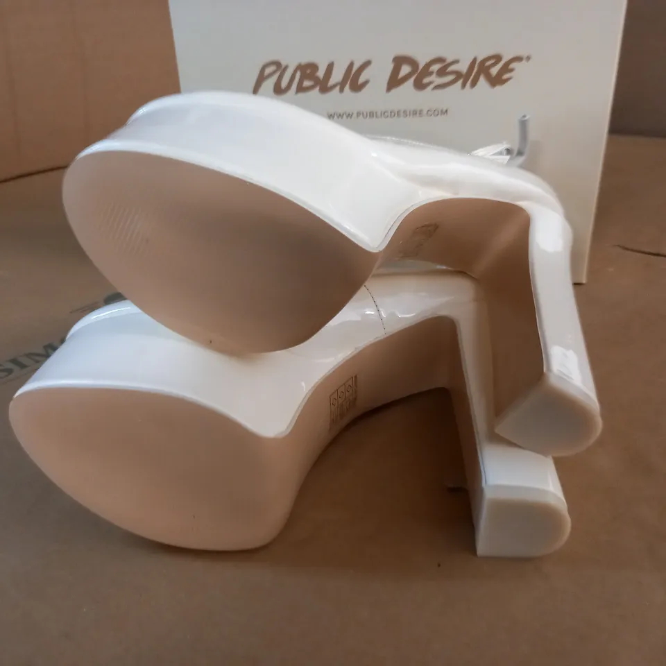 PAIR OF PUBLIC DESIRE DONATELLA HEELED SHOES IN ECRU - 6