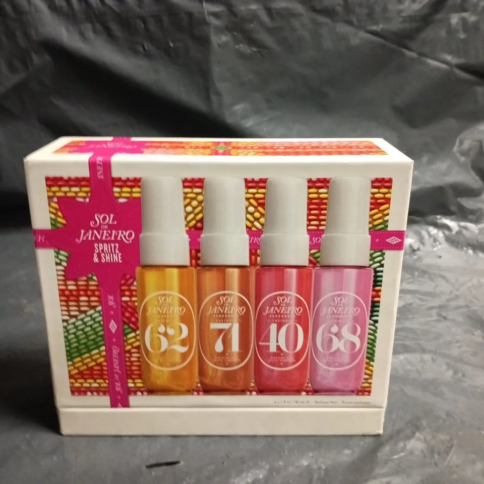 SOL DE JANEIRO SPRITZ & SHINE SET – 4 X MINI FRAGRANCE SPRAYS