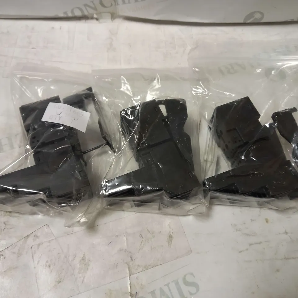 LOT OF 3 GOODSKY RAIL / PANEL MOUNT SOCKET SERIES 