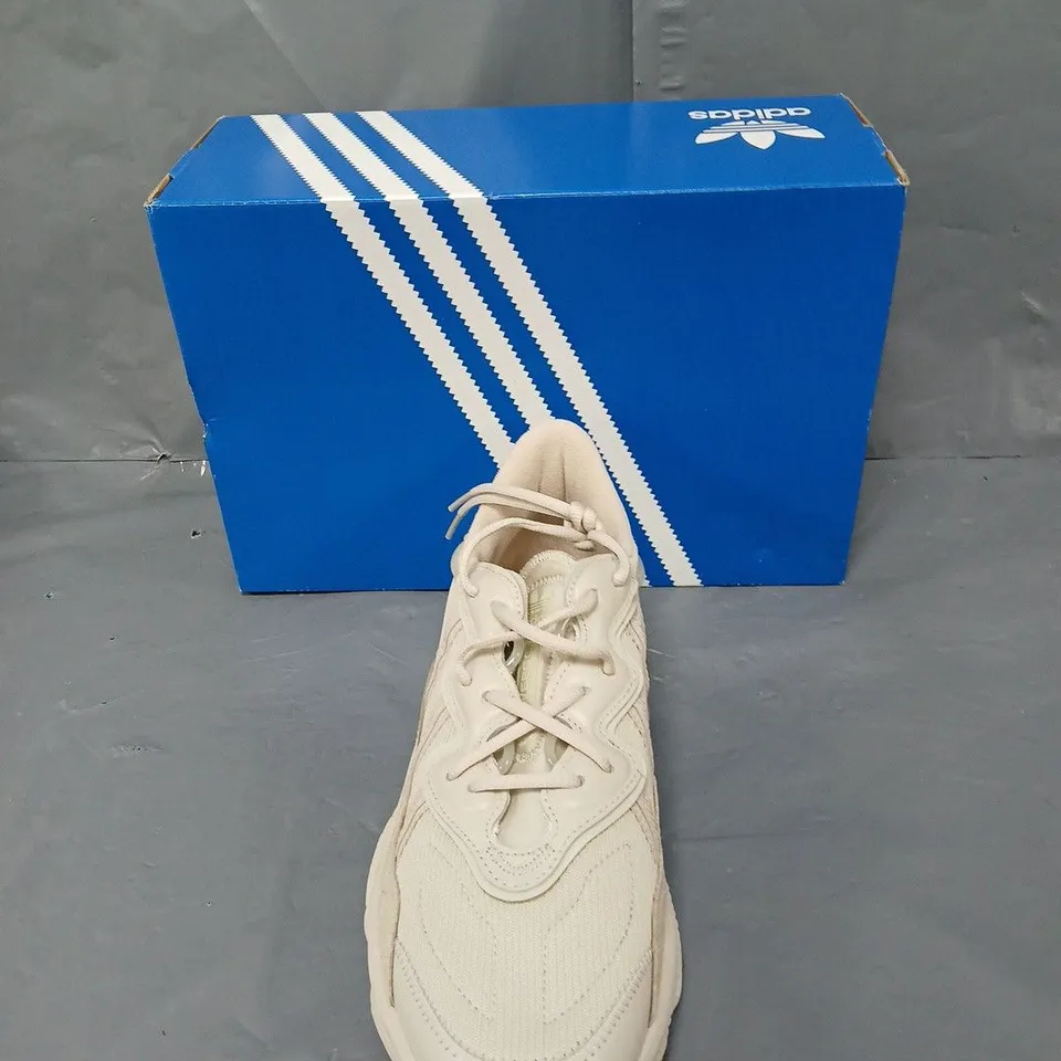 BOXED PAIR OF ADIDAS OZWEEGO CREAM UK 11 