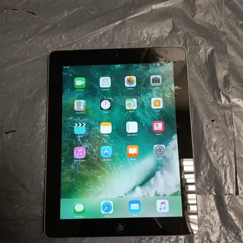 APPLE IPAD 4TH GEN 16GB WI‑FI – SILVER