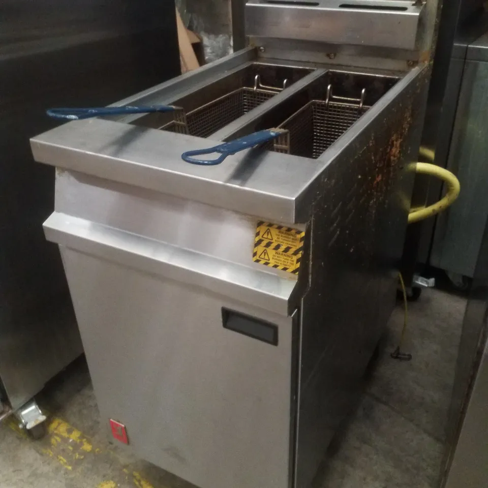FALCON G3845 TWIN TANK GAS FRYER