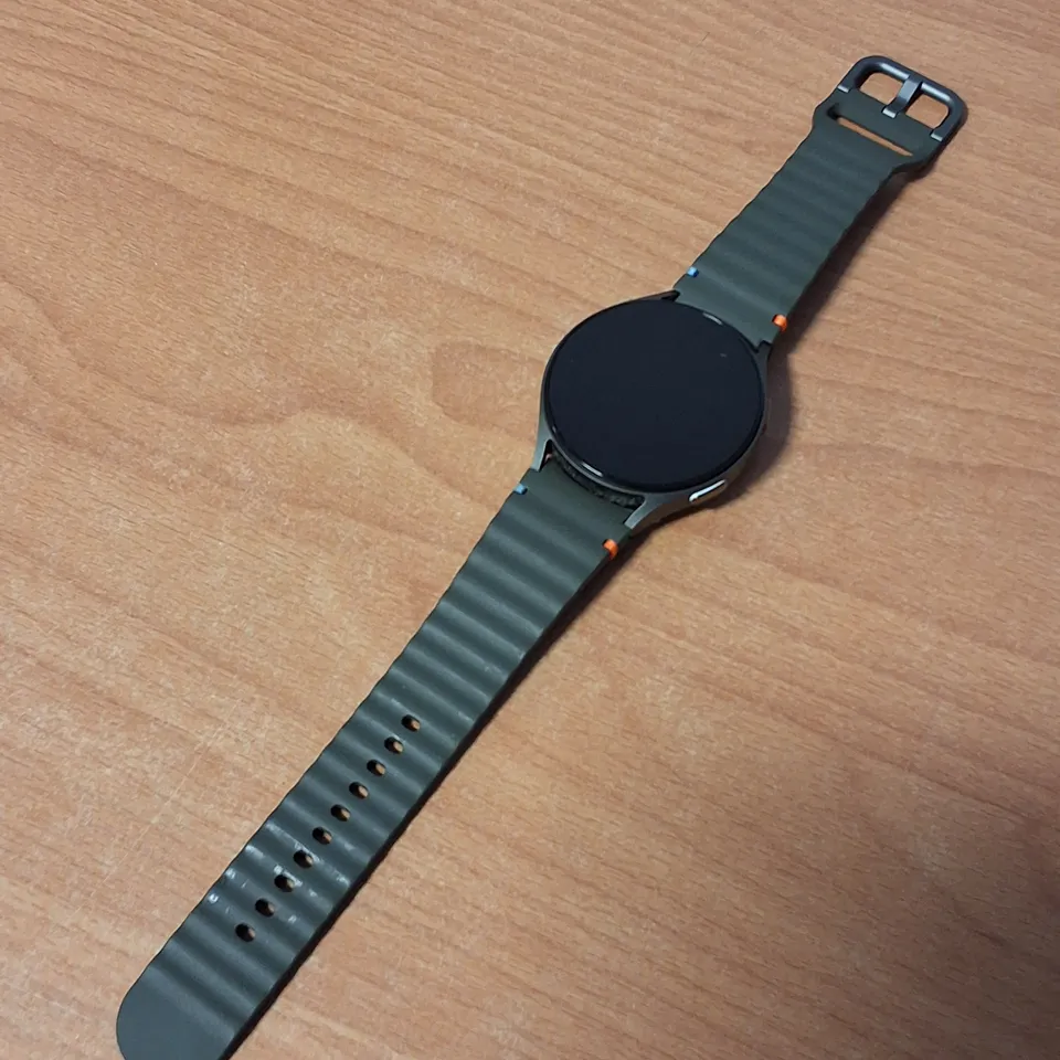UNBOXED SAMSUNG WATCH 7 CH2B 44MM WITH FOREST GREEN STRAP - SM-L310