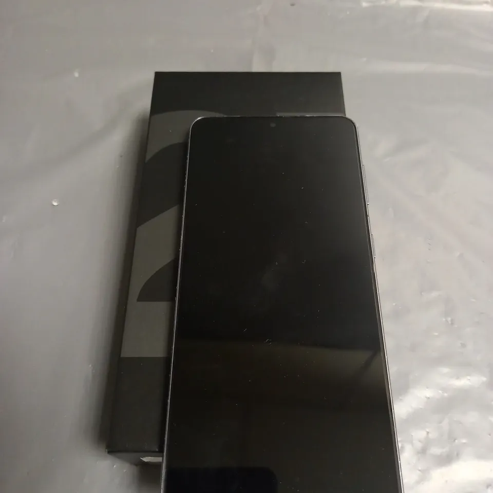 BOXED SAMSUNG GALAXY S21 5G IN PHANTOM GREY 128GB