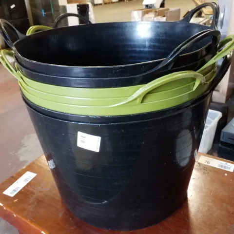 LOT OF 7 39L FLEXI TUBS LARGE