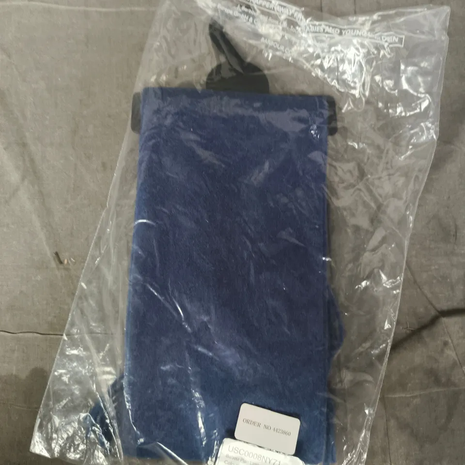 BAGGED BARBOUR LAMBSWOOL SCARF IN BLUE