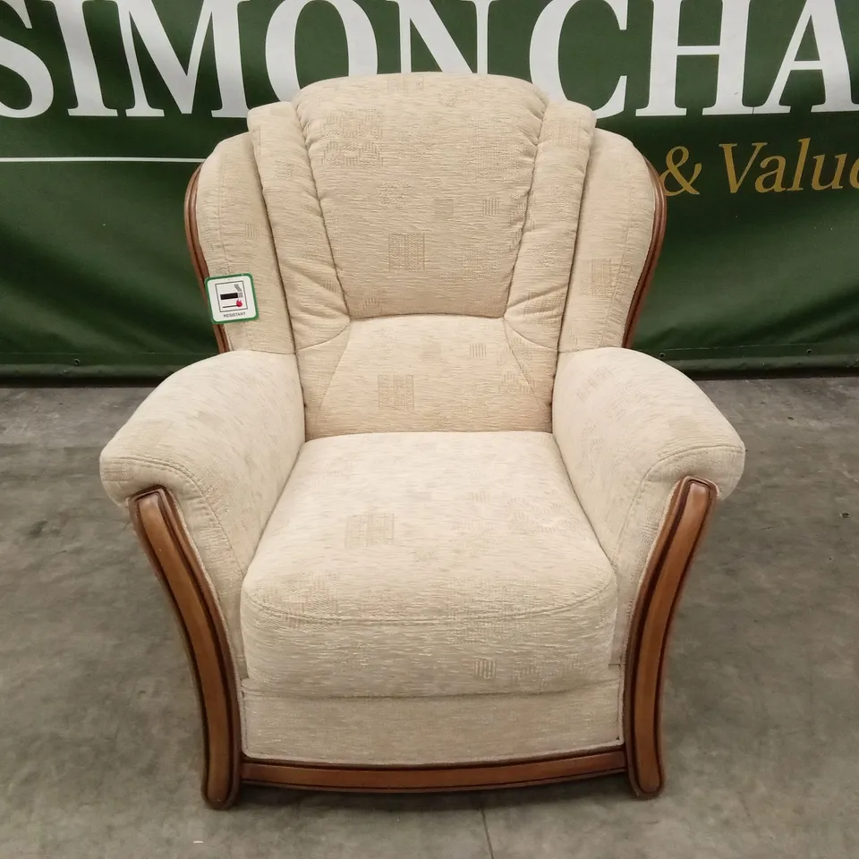 DIVANI ITALIAN MADE QUALITY FABRIC ARMCHAIR