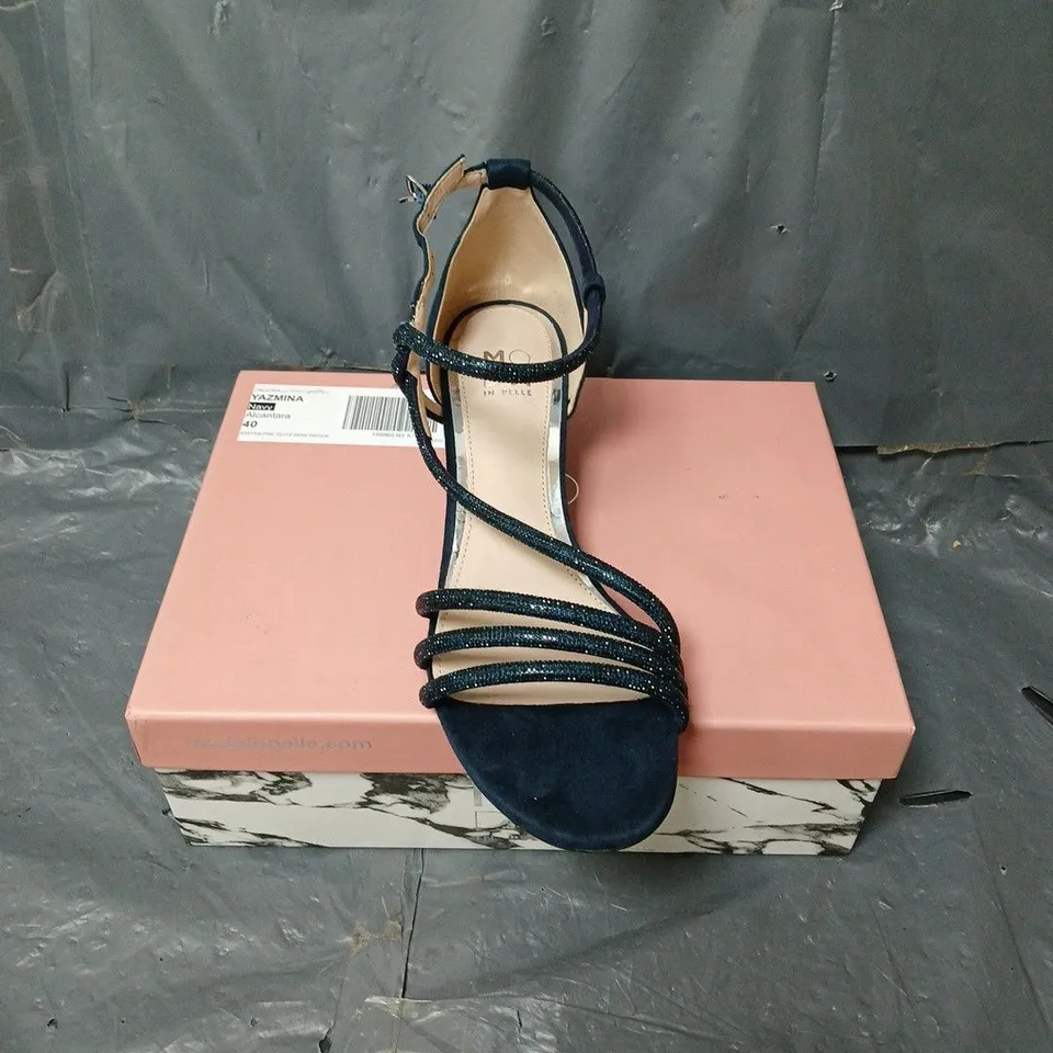 BOXED PAIR OF MODA IN PELLE YAZMINA ALCANTARA ASSYMETRIC GLITZ DEMI WEDGE SHOE IN NAVY SIZE 6