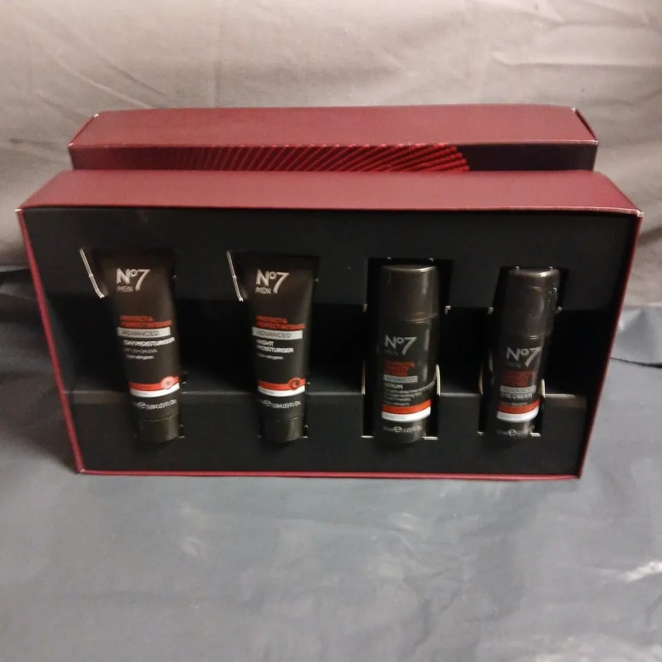NO7 MEN PROTECT & PERFECT INTENSE ADVANCED COLLECTION GIFT SET