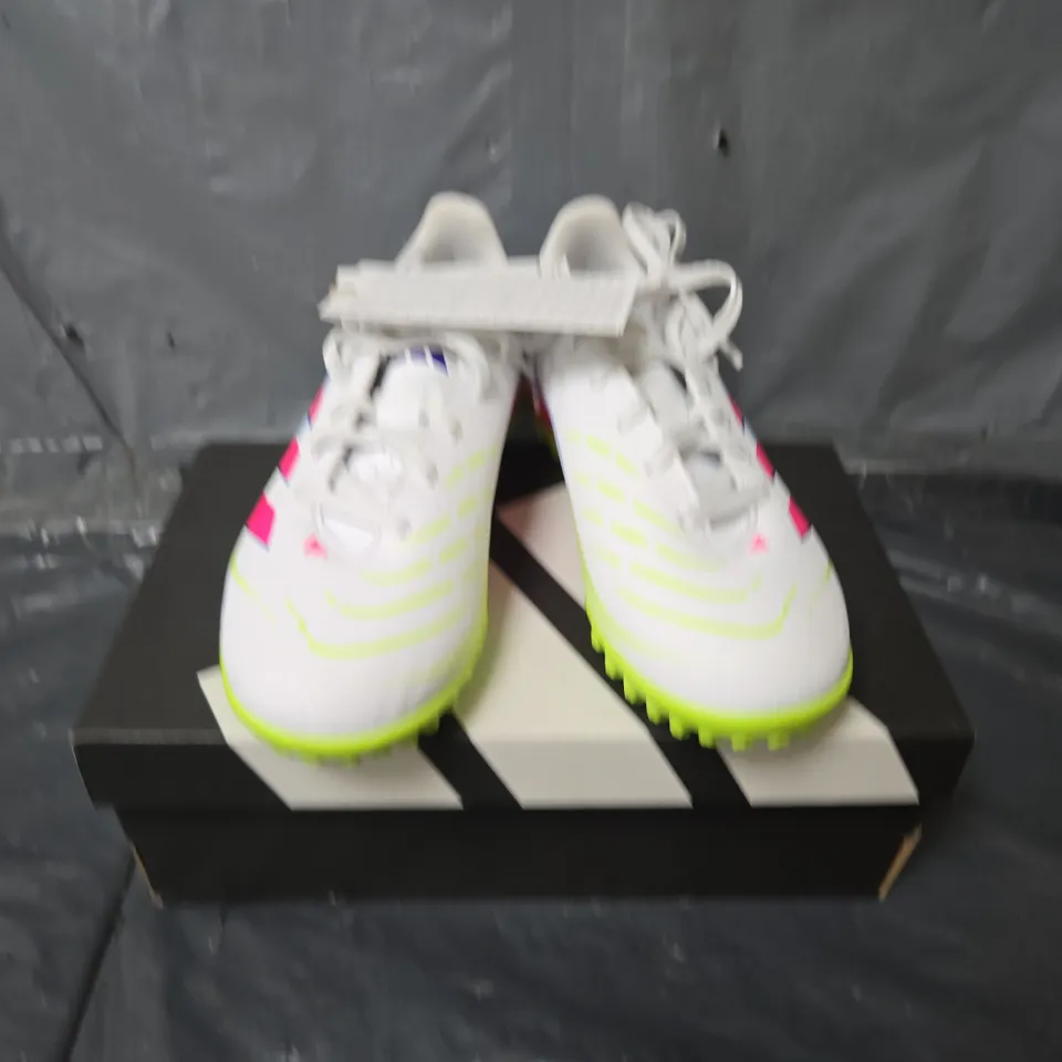 BOXED PAIR OF PREDATOR CLUB TF JUNIOR BOOTS IN WHITE MULTI - UK 3