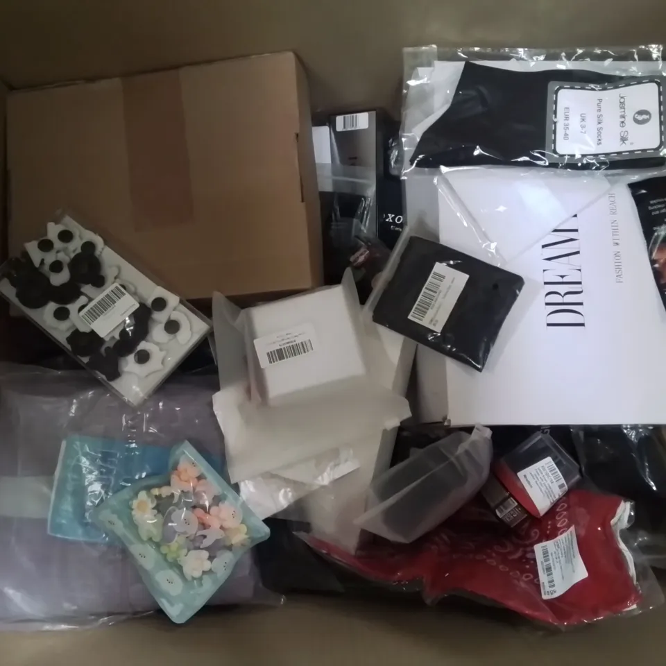 BOX CONTAINING VARIOUS BAGGED CLOTHING ITEMS AND MIXED DRESS UP/COSTUME JEWELLERY IN SILVER AND SILVER PLATE ECT.